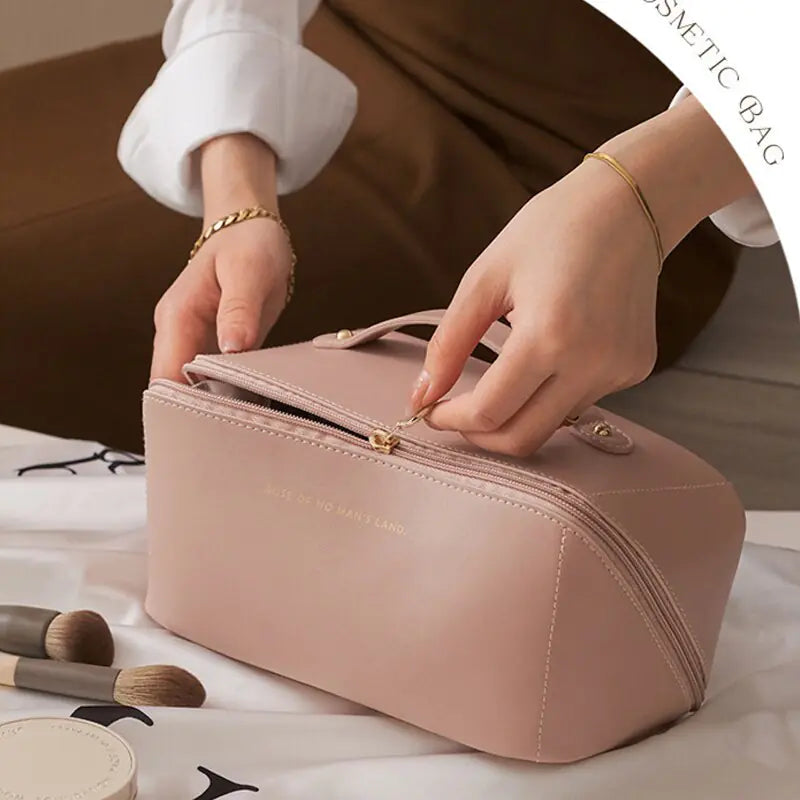 Charm and Beauty Large Portable Makeup Bag